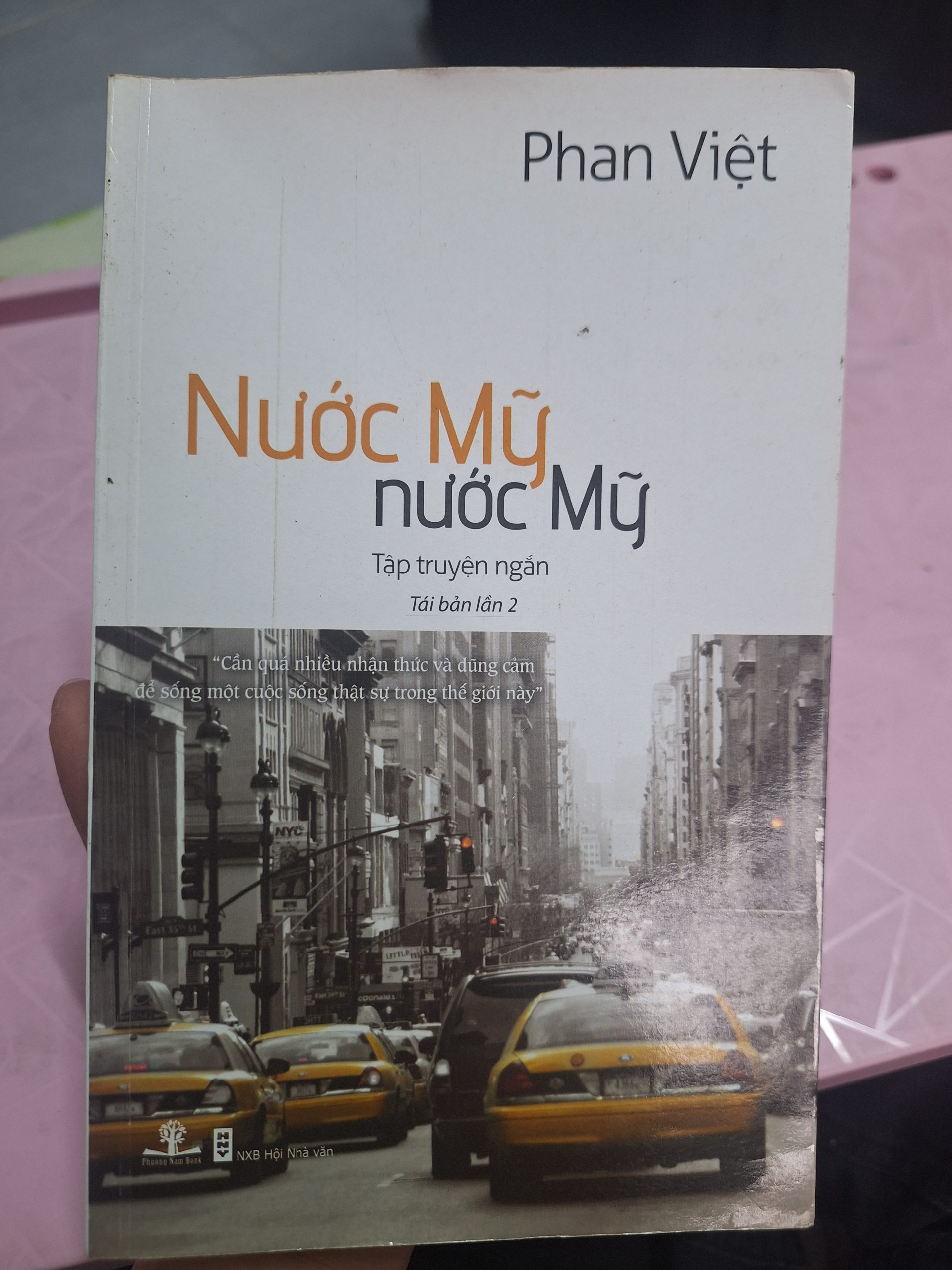 Nước Mỹ Nước Mỹ – Phan Việt | Tập Truyện Ngắn Về Cuộc Sống Người Việt Ở Mỹ Nước Mỹ Nước Mỹ – Phan Việt | Tập Truyện Ngắn Về Cuộc Sống Người Việt Ở Mỹ
