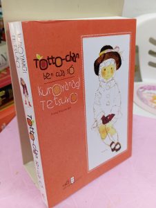 Totto-chan Bên Cửa Sổ – Cuốn sách tuổi thơ nổi tiếng của Nhật Bản