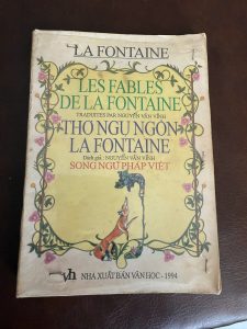 thơ ngụ ngôn la fontaine, les fables de la fontaine, sách song ngữ pháp việt, sách học tiếng pháp, sách văn học kinh điển pháp, nguyễn văn vĩnh dịch, sách cổ 1994, sách nxb văn học, sách ngụ ngôn hay, sách song ngữ hiếm, sách cũ giá trị, sách học thuật pháp việt