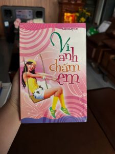 vì anh chạm em, sách ngôn tình việt nam, truyện tình cảm nhẹ nhàng, sách tamtay, tiểu thuyết tình yêu tuổi trẻ