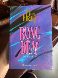 bóng đêm ma văn kháng, sách ma văn kháng, tiểu thuyết việt nam hay, sách văn học việt nam, sách cũ giá rẻ, sách hiếm ma văn kháng, mua sách bóng đêm, sách oreka