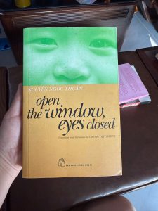open the window eyes closed, Nguyễn Ngọc Thuần, sách văn học Việt Nam, sách thiếu nhi kinh điển, vừa nhắm mắt vừa mở cửa sổ bản tiếng Anh
