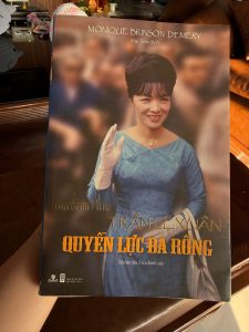 sách Trần Lệ Xuân, Madam Nhu, quyền lực bà rồng, sách lịch sử Việt Nam, sách chính trị Việt Nam, sách chiến tranh Việt Nam