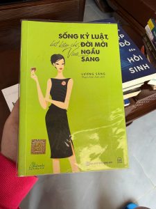 sống kỷ luật biết kiềm chế, sách phát triển bản thân, sách self help hay, Lương Sảng, sách thay đổi bản thân