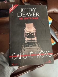cái ghế trống, the empty chair, jeffery deaver, sách trinh thám hay, tiểu thuyết trinh thám mỹ, sách hình sự tâm lý, sách deaver tiếng việt