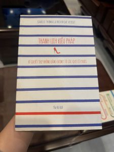 thanh lịch kiểu pháp, sách thời trang pháp, bí quyết mặc đẹp, phong cách paris, sách lifestyle phụ nữ, thời trang tối giản