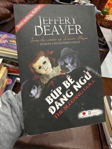 búp bê đang ngủ, the sleeping doll, jeffery deaver, sách trinh thám hay, sách phá án, thriller tâm lý, sách điều tra tội phạm