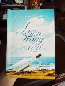á thư trong chai, nicholas sparks, message in a bottle, sách tình cảm hay, tiểu thuyết lãng mạn mỹ, sách chữa lành, sách tình yêu sâu sắc