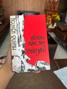 hố sâu rắn sẹo và tình yêu, sách nguyễn quỳnh, truyện ngắn việt nam, sách văn học việt hay, sách tâm lý sâu sắc, sách hiếm việt nam