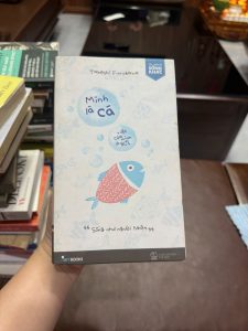 🏷 Nguồn gốc – xuất xứ:

Tác giả: Takeshi Furukawa (Nhật Bản)
Dịch giả: Nhiều Nu
Nhà xuất bản: Thế Giới
Đơn vị phát hành: Skybooks (Việt Nam)
Thuộc tủ sách: Sống Khác