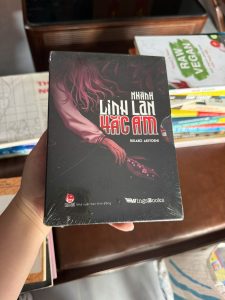 nhành linh lan hắc ám, rikako akiyoshi, tiểu thuyết trinh thám nhật bản, truyện trinh thám học đường, sách mystery nhật bản, combo truyện trinh thám, sách còn seal