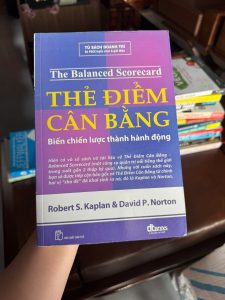 thẻ điểm cân bằng, balanced scorecard, kaplan norton, sách quản trị doanh nghiệp, sách chiến lược kinh doanh, quản lý hiệu suất, sách doanh trí pace