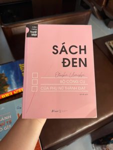 sách đen, bộ công cụ của phụ nữ thành đạt, sách phát triển bản thân cho phụ nữ, sách kỹ năng phụ nữ, sách xây dựng thương hiệu cá nhân, sách self help nữ, sách kỹ năng mềm