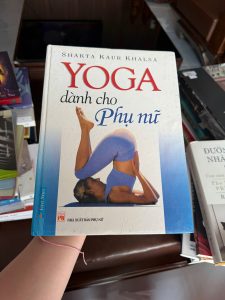 yoga dành cho phụ nữ, sách yoga cho nữ, sách tập yoga tại nhà, yoga cho người mới bắt đầu, yoga giảm cân nữ, yoga sau sinh, sách hướng dẫn yoga, yoga cải thiện sức khỏe phụ nữ