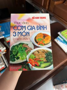 thực đơn cơm gia đình 3 món, sách nấu ăn gia đình, món ăn miền bắc, sách dạy nấu ăn việt nam, thực đơn tiết kiệm, nấu ăn mỗi ngày, sách nội trợ hay