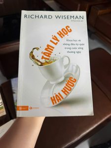 tâm lý học hài hước, richard wiseman, sách tâm lý học hay, sách khoa học thường thức, sách về hành vi con người, sách phát triển bản thân