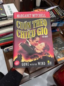 cuốn theo chiều gió 1 tập, gone with the wind sách, margaret mitchell tiểu thuyết, sách văn học kinh điển, tiểu thuyết mỹ hay, sách hay nên đọc, sách văn học phương tây, cuon theo chieu gio full, sách kinh điển thế giới, sách nxb văn học