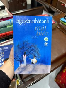 mắt biếc nguyễn nhật ánh, sách mắt biếc, truyện mắt biếc, tiểu thuyết tình cảm việt nam, sách nguyễn nhật ánh hay, mắt biếc bản in mới, sách văn học việt nam, truyện tình cảm tuổi trẻ