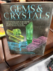 sách đá quý, Gems and Crystals, sách khoáng vật, sách đá phong thủy, sách ảnh gemstones, sách tiếng Anh về đá quý, coffee table book