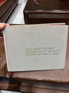 nghệ thuật thư pháp hồ chí minh, nhật ký trong tù thư pháp, sách thư pháp việt nam, sách về bác hồ, sách nghiên cứu văn học, sách quý hiếm, thư pháp chữ hán việt, sách sưu tầm
