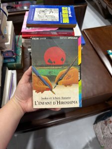 l’enfant d’hiroshima, sách tiếng pháp thiếu nhi, sách tiếng pháp luyện đọc, sách về hiroshima, sách chiến tranh nhật bản, sách tiếng pháp folio junior, sách ngoại văn hiếm, sách học tiếng pháp