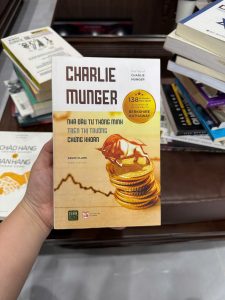 Charlie Munger sách, nhà đầu tư thông minh, sách đầu tư chứng khoán, sách tài chính cá nhân, sách Warren Buffett, sách Berkshire Hathaway, sách đầu tư giá trị, sách kinh doanh hay, sách tư duy đầu tư