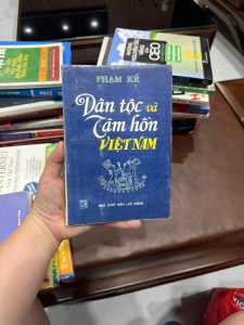 dân tộc và tâm hồn Việt Nam, sách văn hóa Việt Nam, sách nghiên cứu Việt Nam, sách xưa NXB Lao Động, sách sưu tầm Việt Nam