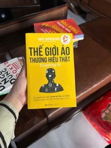 xây dựng thương hiệu cá nhân, crushing it sách, marketing mạng xã hội, kinh doanh online, phát triển kênh TikTok Facebook, bán hàng online hiệu quả