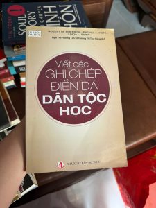ghi chép điền dã dân tộc học, sách dân tộc học, phương pháp nghiên cứu định tính, ethnography notes, sách xã hội học, sách nghiên cứu thực địa