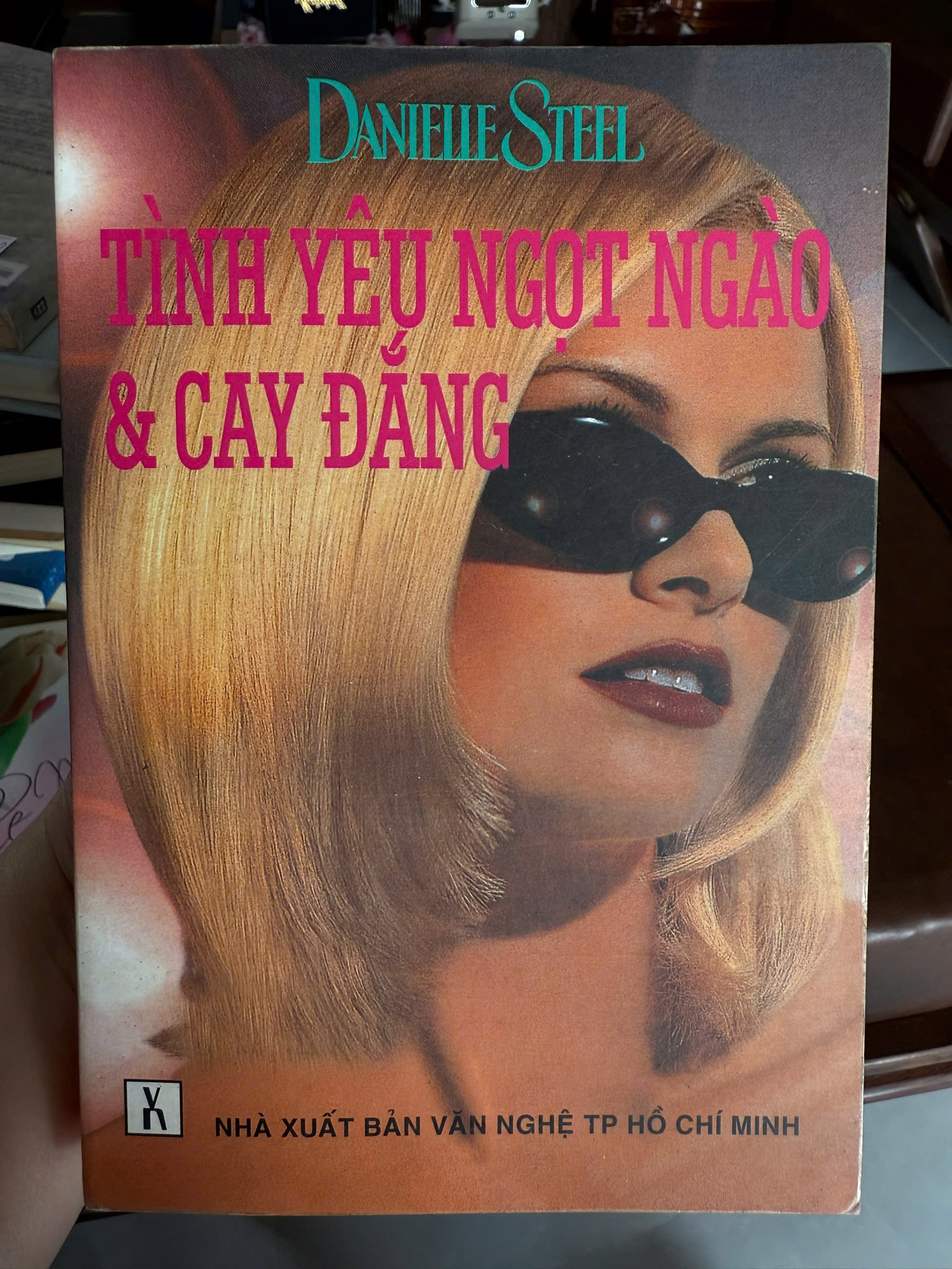 z7629402532638_79f571ea6ca356e9c4e63c783b9c7877 danielle steel, tình yêu ngọt ngào cay đắng, tiểu thuyết tình cảm, sách văn học nước ngoài, truyện tình yêu hay