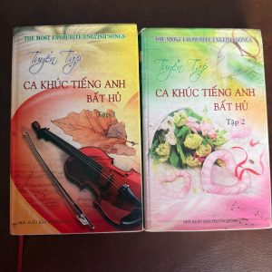 sách học tiếng anh qua bài hát, tuyển tập ca khúc tiếng anh, the most favourite english songs, sách học tiếng anh, luyện nghe tiếng anh, sách học tiếng anh cơ bản