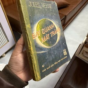Bay quanh mặt trăng, Jules Verne tiếng Việt, sách Jules Verne cũ, sách viễn tưởng cổ điển, sách bao cấp, sách NXB Phú Khánh, sách hiếm Jules Verne, truyện khoa học viễn tưởng kinh điển