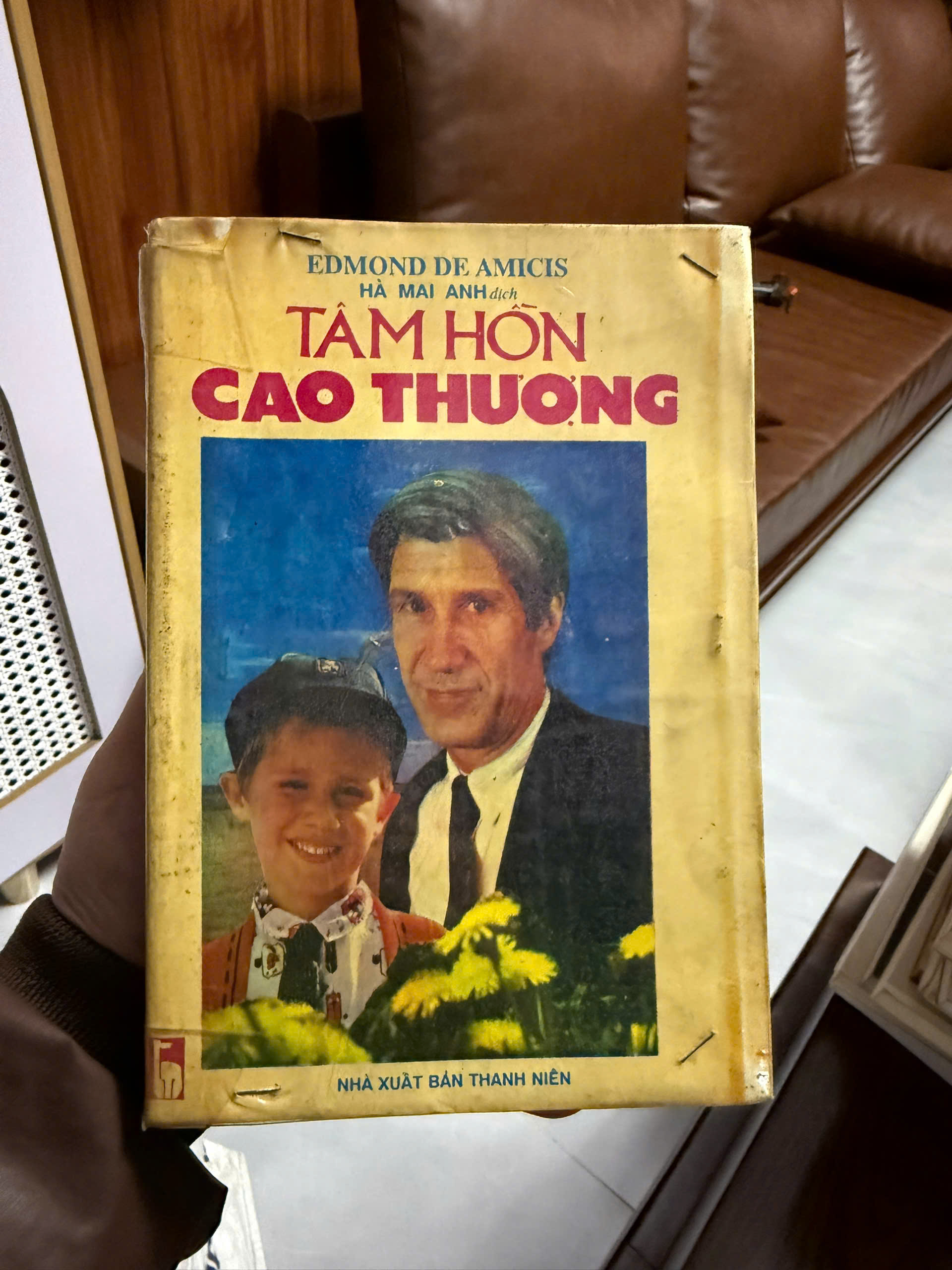 z7637385139769_8fe2b32d597e39a42f1d66188030d341 Tâm hồn cao thượng, Edmond De Amicis, sách giáo dục nhân cách, sách thiếu nhi kinh điển, sách cũ NXB Thanh Niên, sách xưa, sách vintage, Cuore tiếng Việt