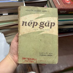 nếp gấp nguyễn quang thân, sách văn học việt nam xưa, tập truyện ngắn cũ, sách hiếm nxb thanh niên, sách cũ sưu tầm