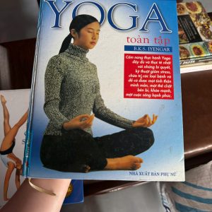 sách yoga toàn tập, sách hướng dẫn yoga tại nhà, sách yoga cho người mới bắt đầu, sách tập yoga giảm cân, sách yoga sức khỏe, yoga iyengar tiếng việt
