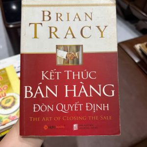 Bạn biết rồi đó… 👉 Biết bán hàng chưa đủ, chốt được đơn mới là tiền về túi. Cuốn “Kết Thúc Bán Hàng – Đòn Quyết Định” của Brian Tracy là một trong những quyển kinh điển về kỹ năng chốt sale, dành cho bất kỳ ai đang kinh doanh, bán hàng, làm sales hoặc muốn cải thiện thu nhập.