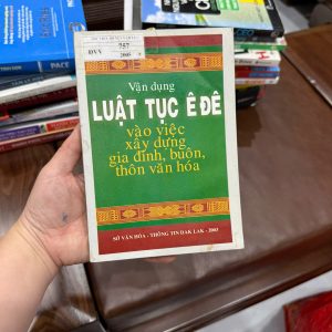 luật tục Ê Đê, văn hóa Ê Đê, sách dân tộc Tây Nguyên, phong tục Ê Đê, tài liệu nghiên cứu Ê Đê, sách văn hóa dân gian Việt Nam